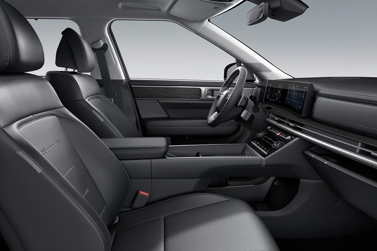 Phong cách ngoại thất thể thao với gói Black Exterior