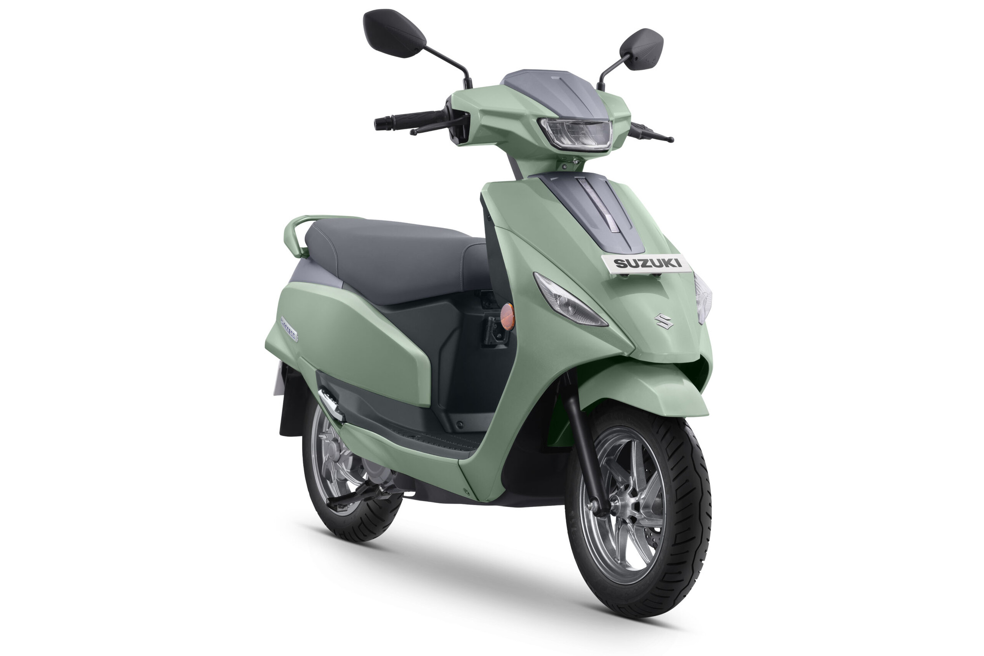 Sạc nhanh trên xe điện Suzuki e-Access