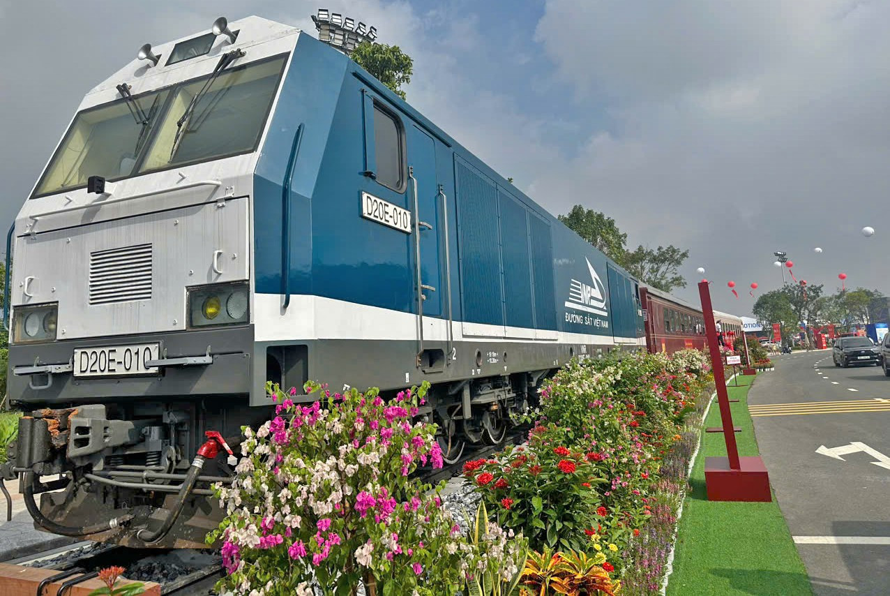Đầu máy D20E