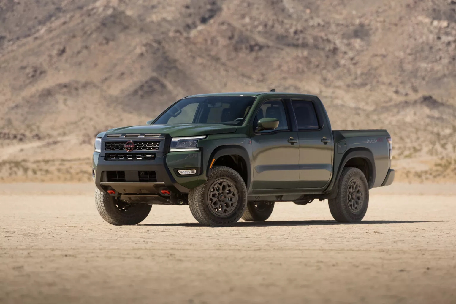 Nissan PRO-4X R ngoại thất hầm hố
