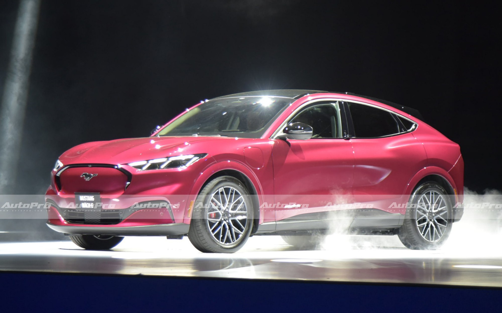 Thiết kế ngoại thất Ford Mustang Mach-E