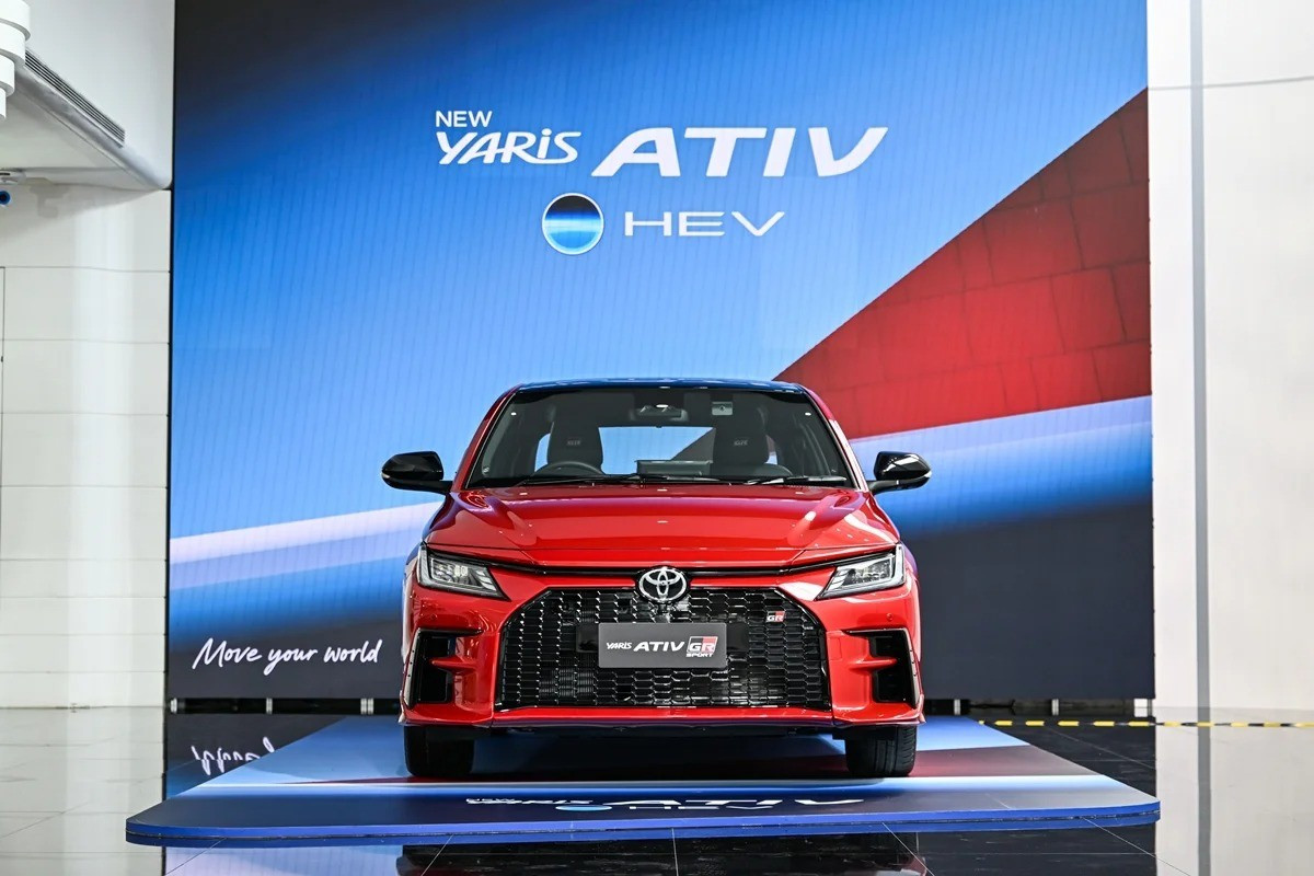 Toyota Vios Hybrid hai phiên bản Premium và GR Sport