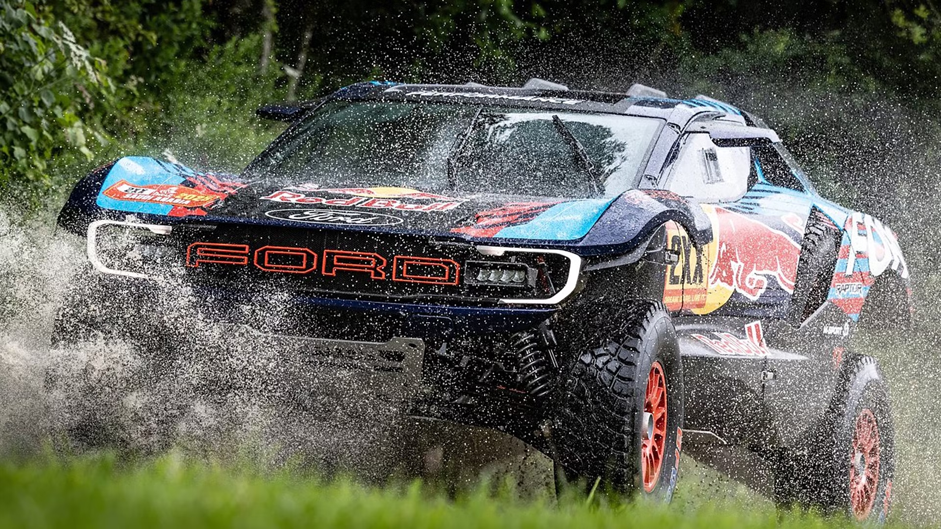 Siêu xe offroad Ford lấy cảm hứng Dakar Rally