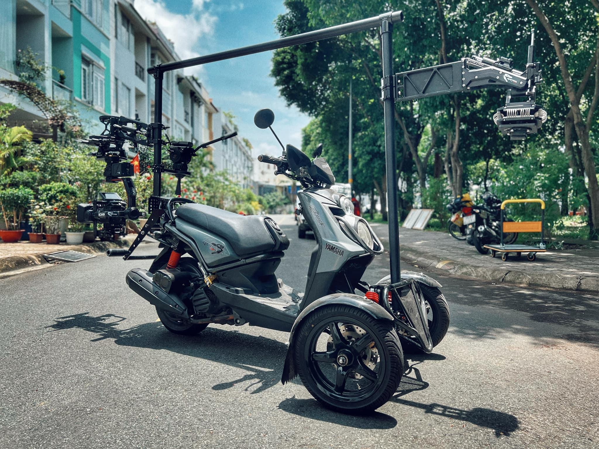 Các phương tiện đa dạng làm xe gắn camera