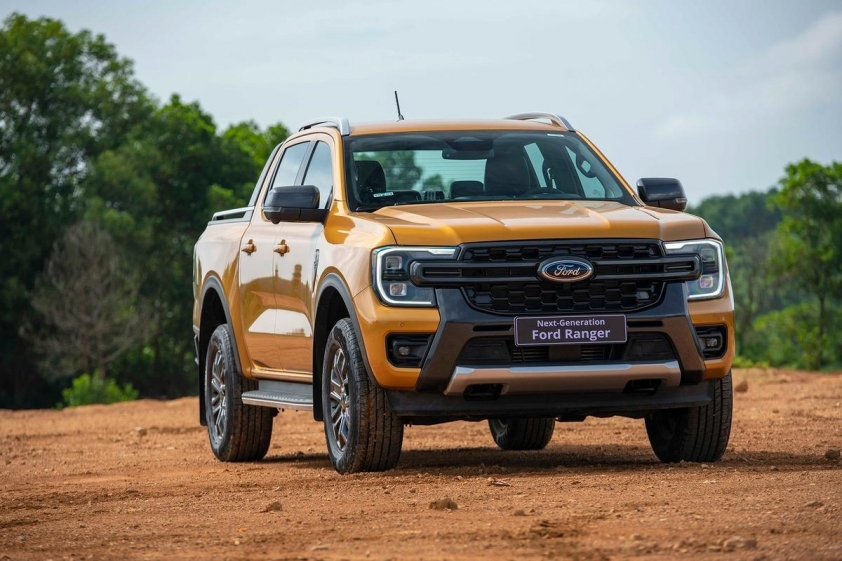 Ford Ranger màu xanh dương