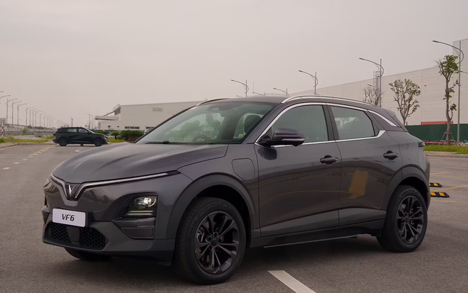 Hai mẫu xe điện VinFast VF 6 và VF 7