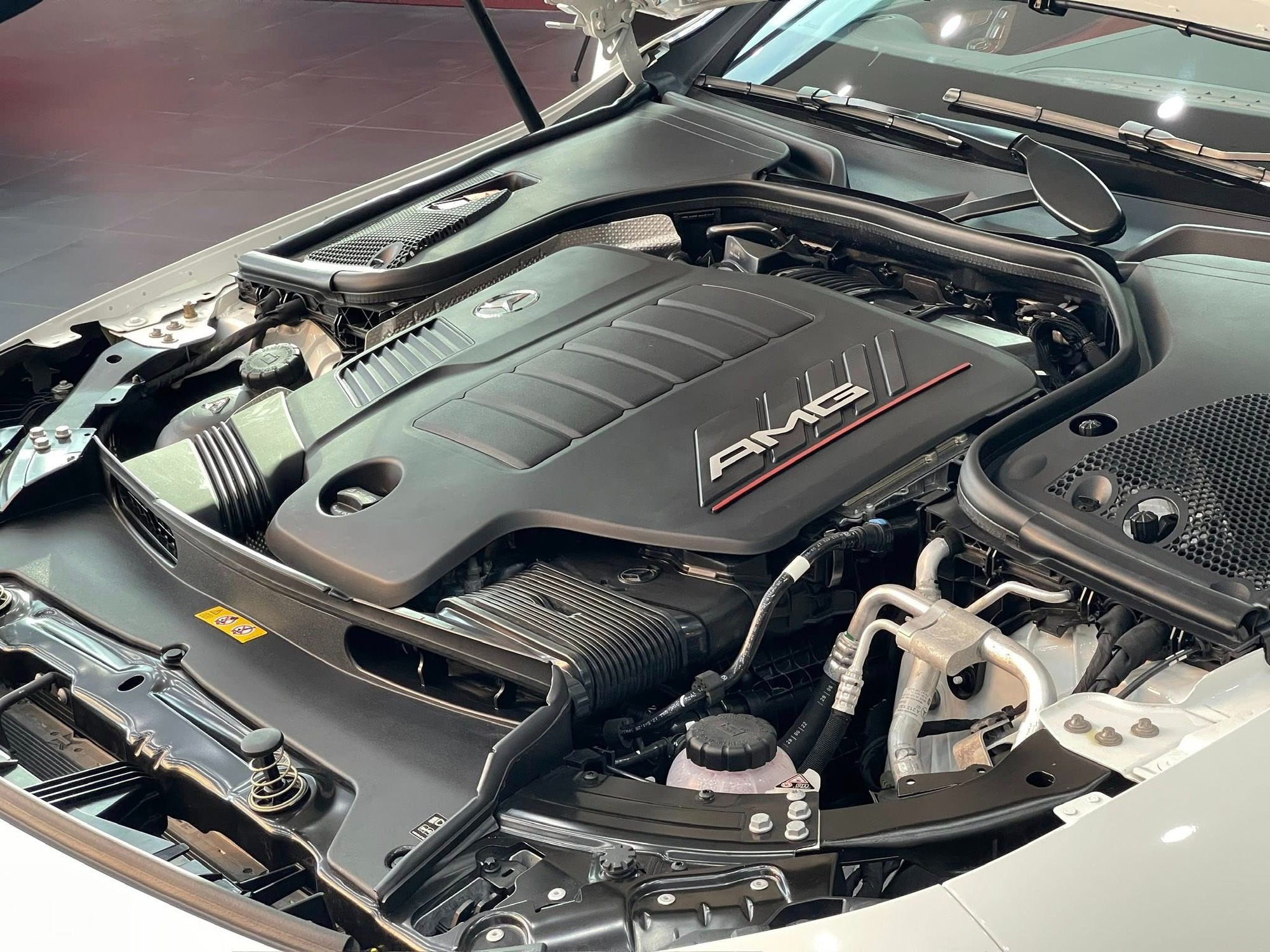 Khoang nội thất hiện đại và tiện nghi trên Mercedes-AMG GT 53