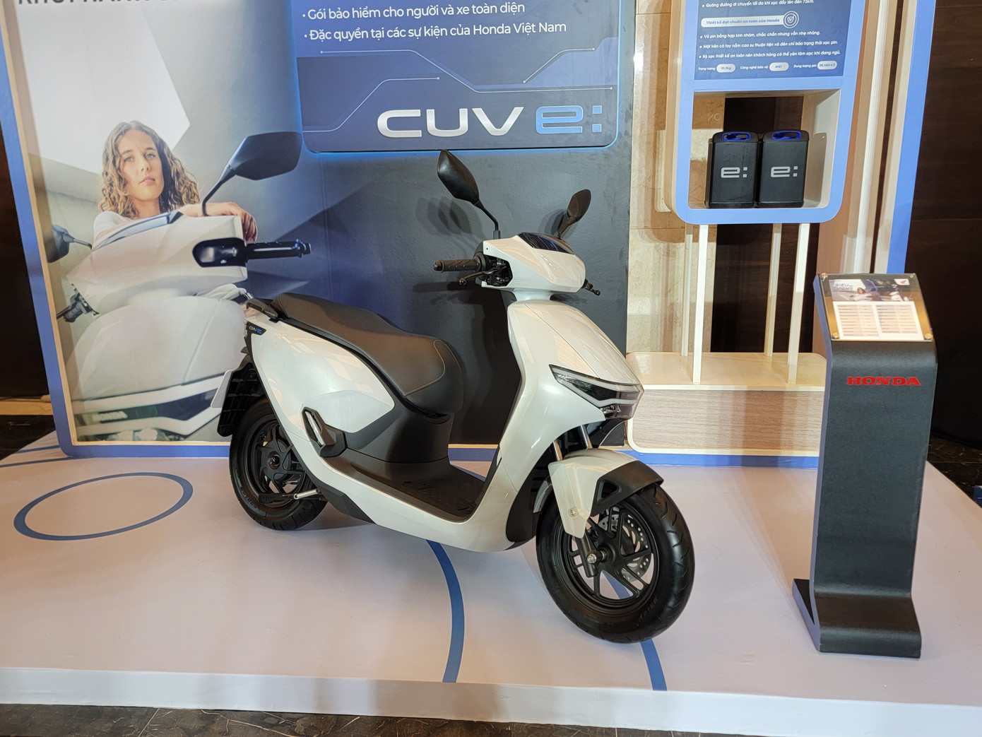 Xe máy điện CUV e: với hệ thống pin đôi