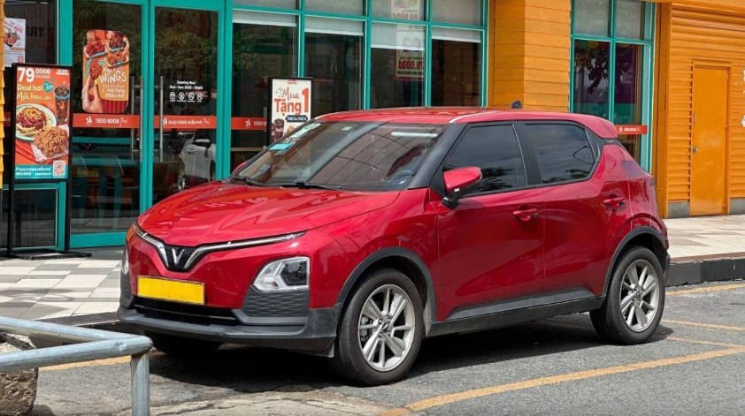 VinFast VF 5 Plus màu đỏ