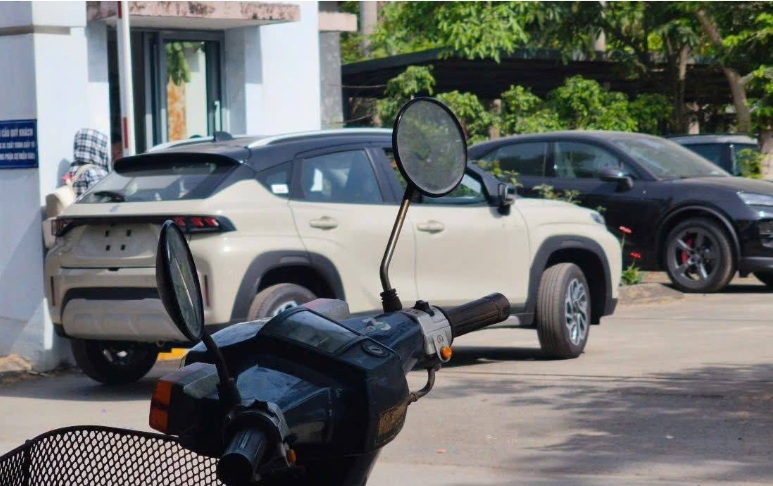 Suzuki Fronx bị bắt gặp tại Việt Nam