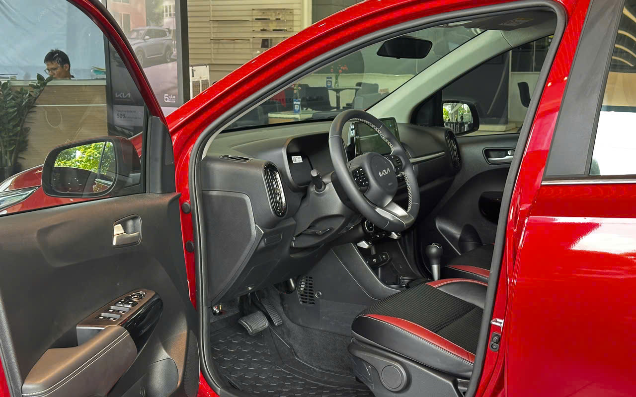 Phong cách hiện đại của phần đuôi xe Kia Morning GT-Line