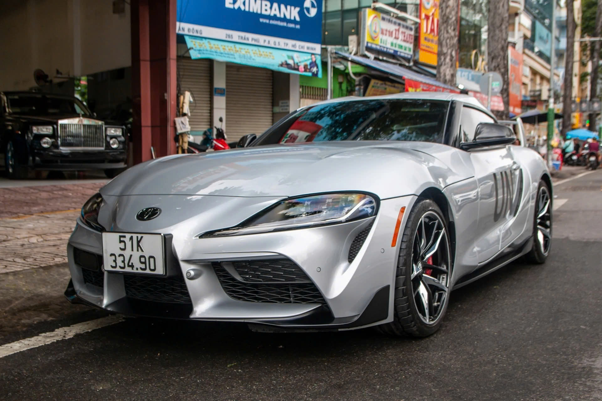 Toyota Supra xác nhận khai tử vào năm sau, chiếc xe của ông Đặng Lê Nguyên Vũ sẽ thành hàng hiếm- Ảnh 1. Một chiếc Toyota Supra tại Việt Nam