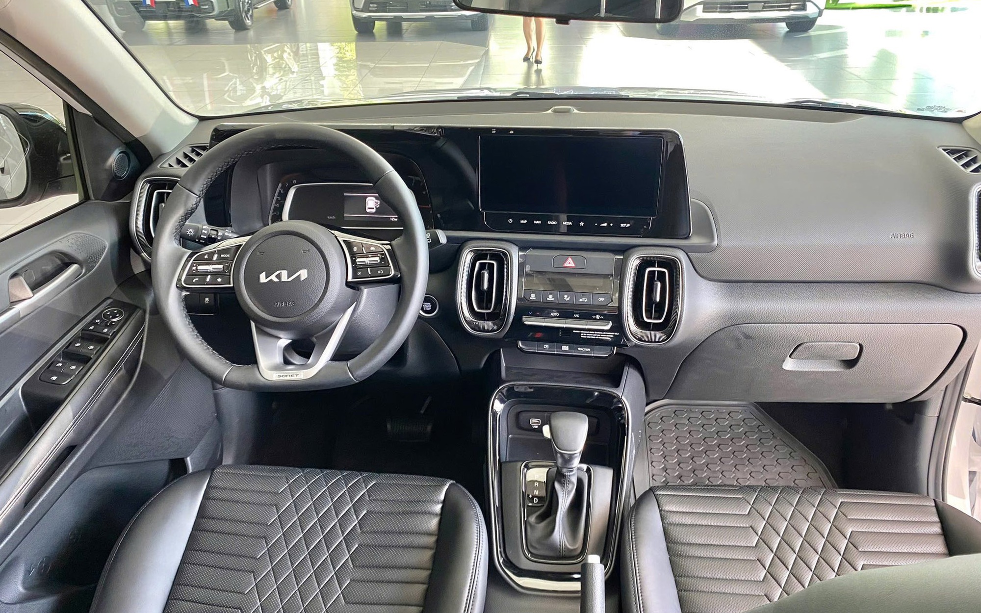 Thiết kế ngoại thất Kia Sonet tương tự Seltos Kia Sonet thiết kế như bản thu nhỏ của Seltos