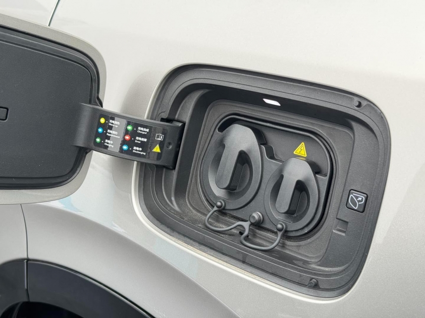 Lynk & Co 900 7 Hệ truyền động plug-in hybrid mạnh mẽ