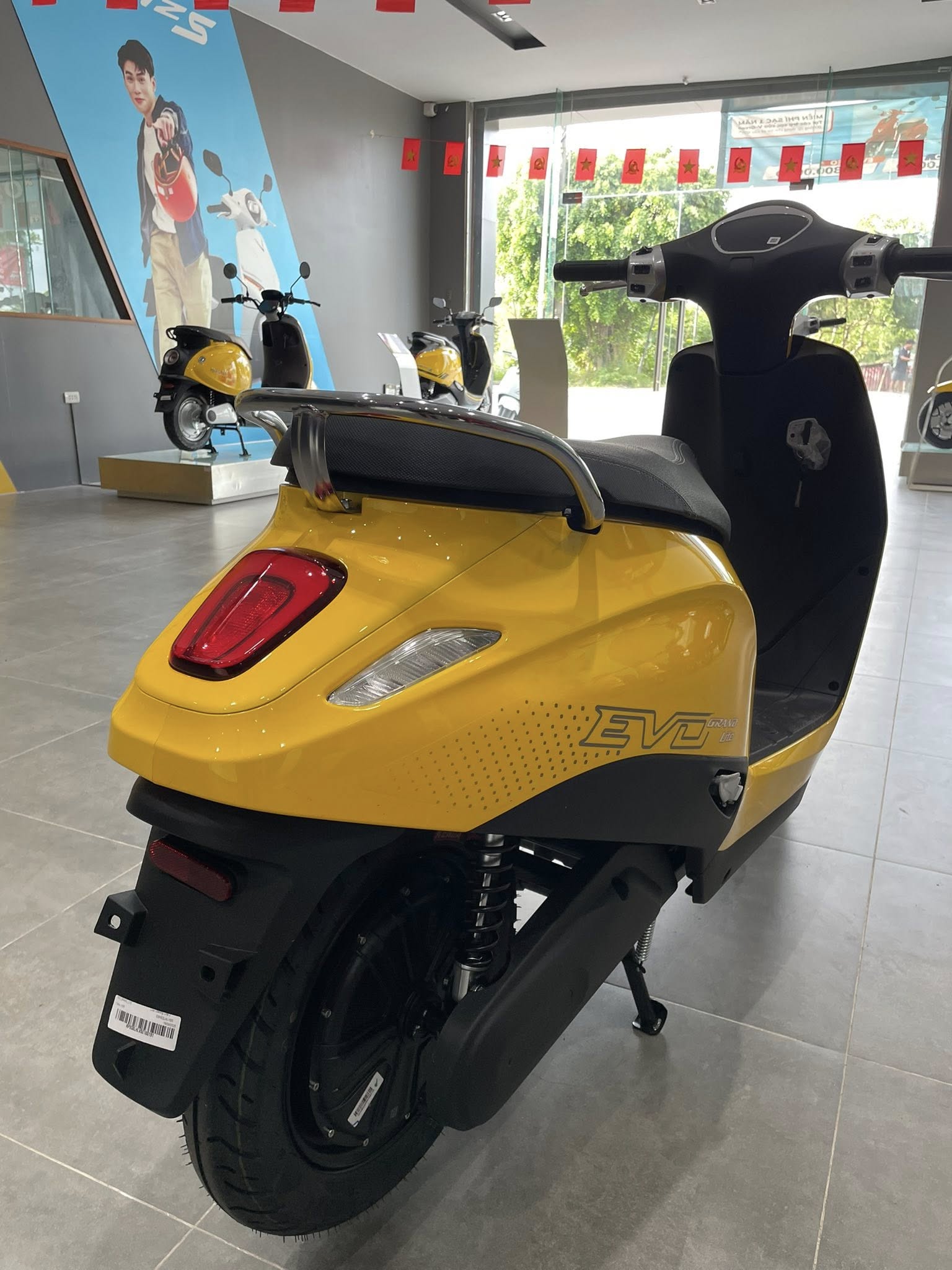 So sánh lựa chọn giữa VinFast Evo Grand và Evo200