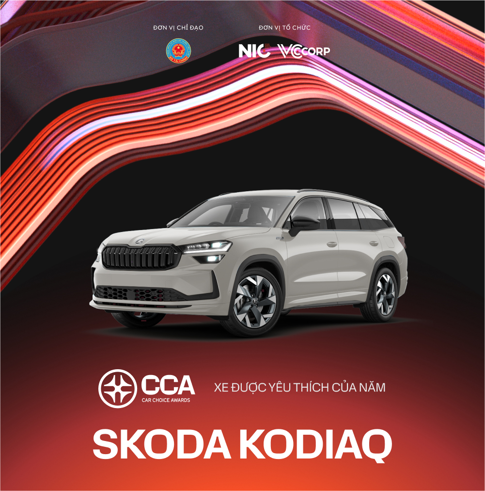 Trao cúp cho Đại diện Skoda