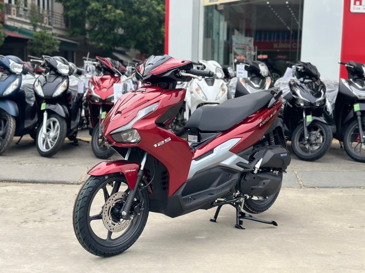 Giá xe Air Blade cập nhật tại đại lý tháng 10/2025