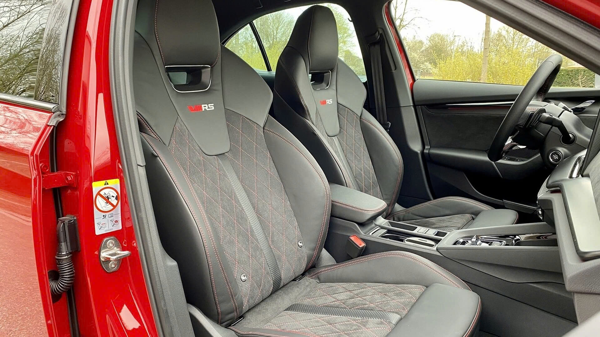 Nội thất xe Skoda Octavia RS