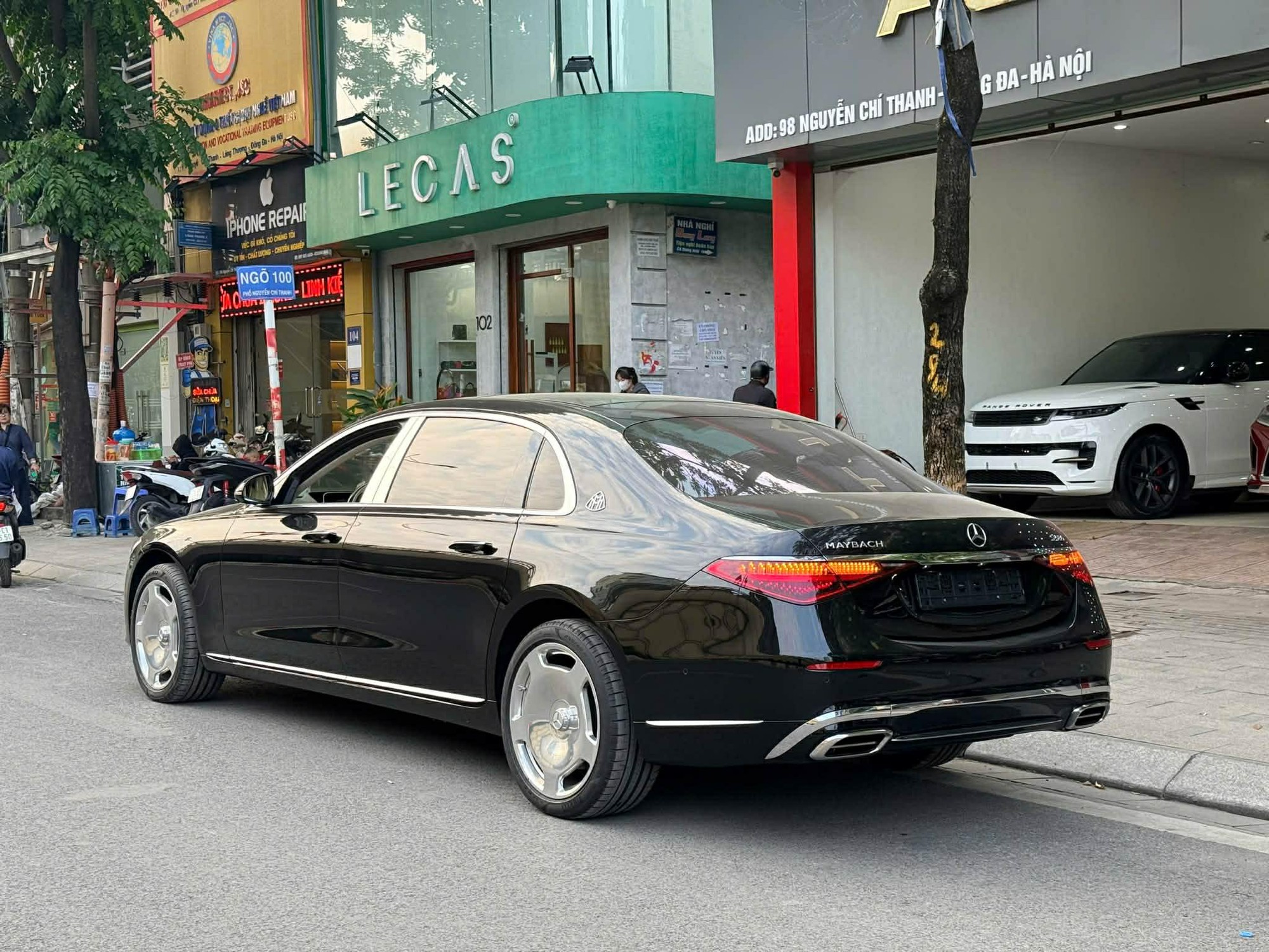 Mercedes-Maybach S 580 nội thất sang trọng Nội thất xe được hoàn thiện bằng gỗ Piano đen