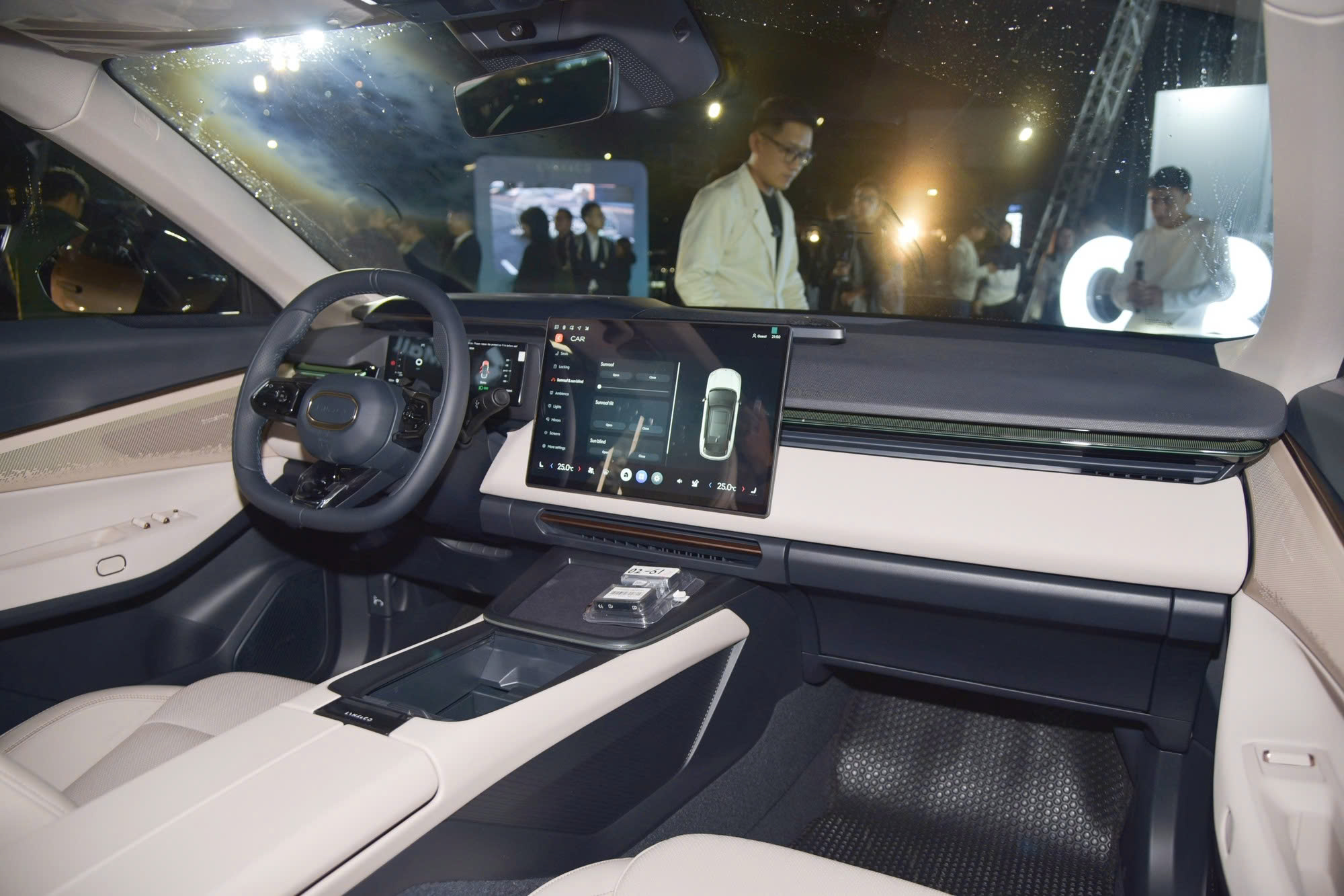 Nội thất Lynk & Co 08 Nội thất sang trọng, hiện đại