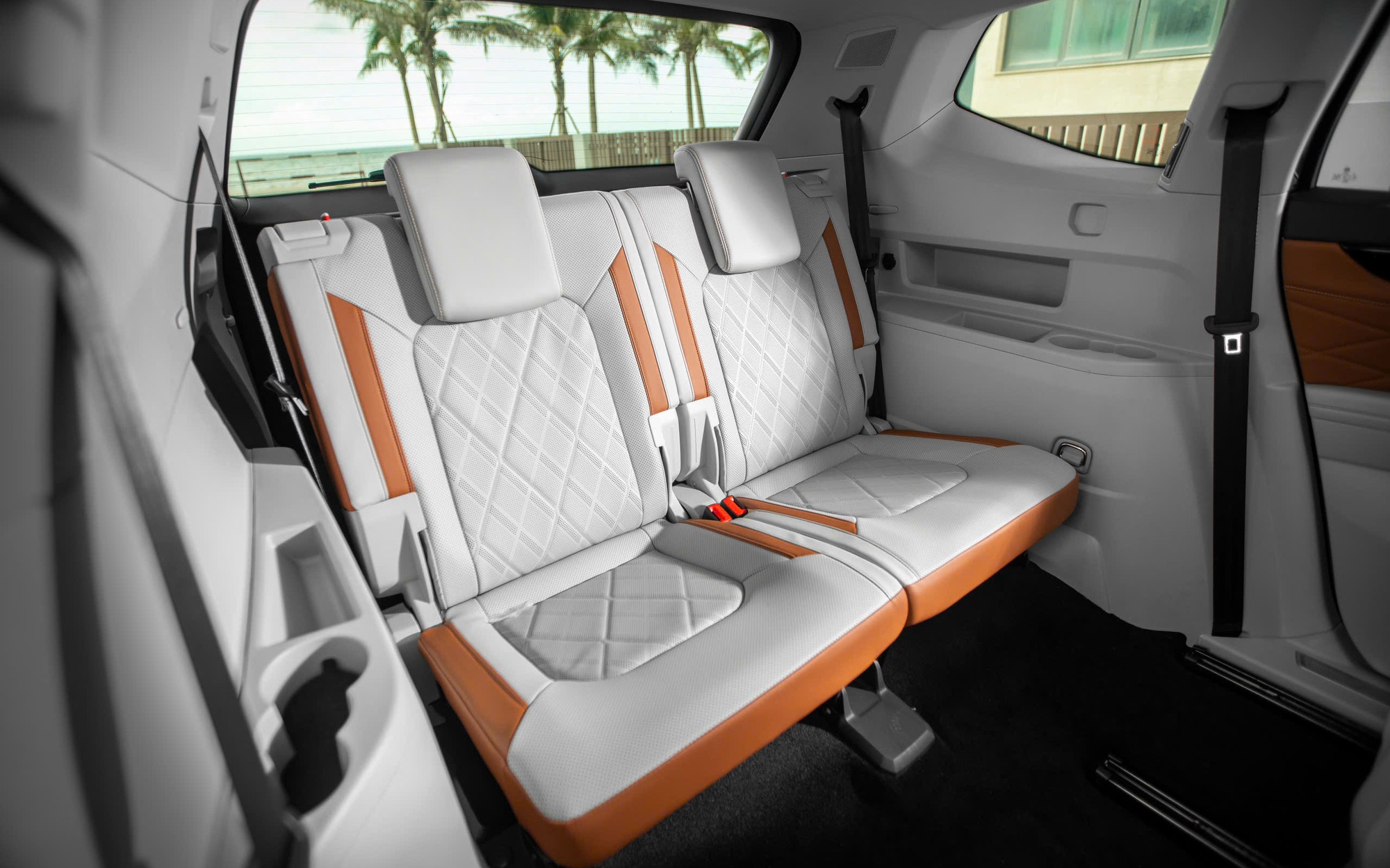 Động cơ xăng 2.0L TSI trên VW Teramont bản Chủ tịch Động cơ mạnh mẽ cùng hộp số DSG 7 cấp và hệ dẫn động 4 bánh toàn thời gian 4Motion