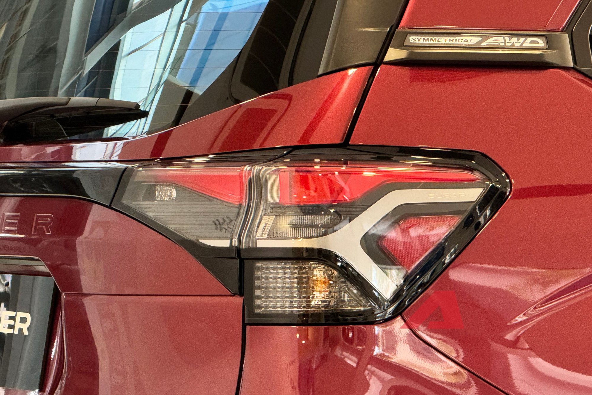 Đèn LED và mâm hợp kim nhôm 18 inch xe Subaru Forester