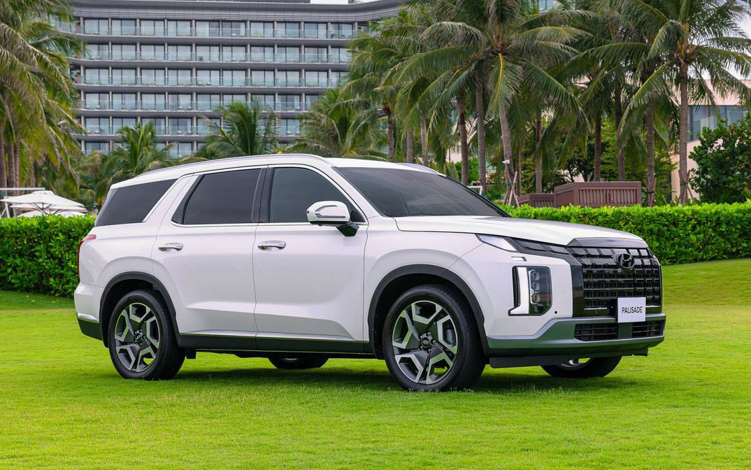 Hyundai Palisade giá giảm mạnh tại Việt Nam Hyundai Palisade có giá khởi điểm thấp hơn nhiều so với Teramont