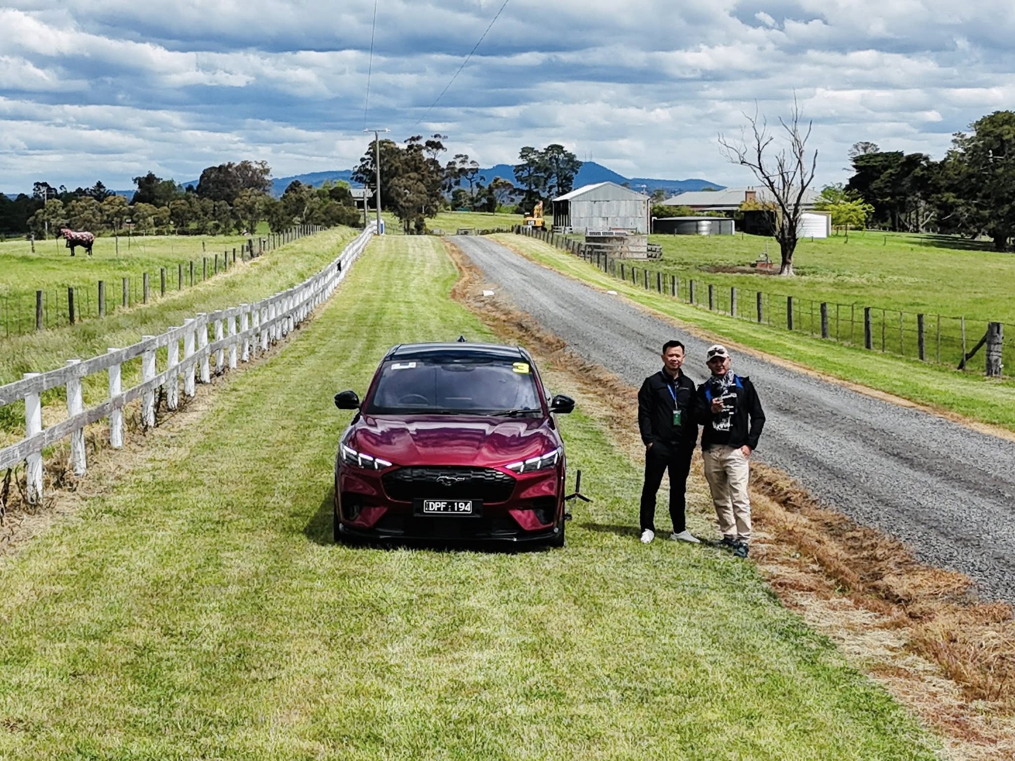 Hai chuyên gia đánh giá xe