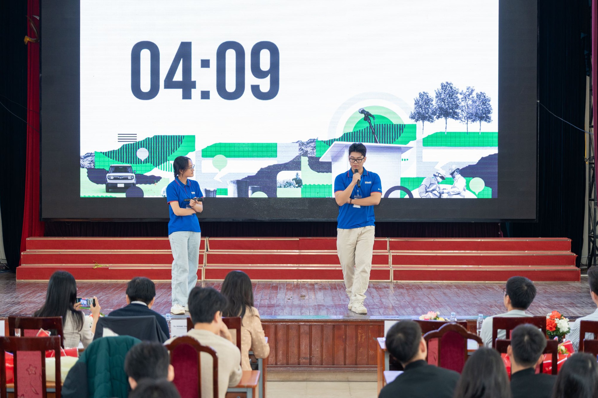 Sinh viên chia sẻ định kiến về xe điện