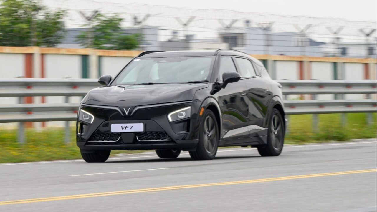 VinFast VF 7 thử nghiệm