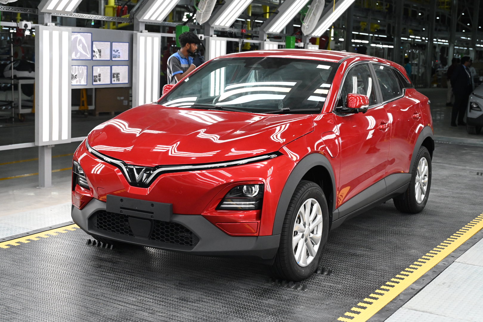 VinFast và Tesla tại Ấn Độ