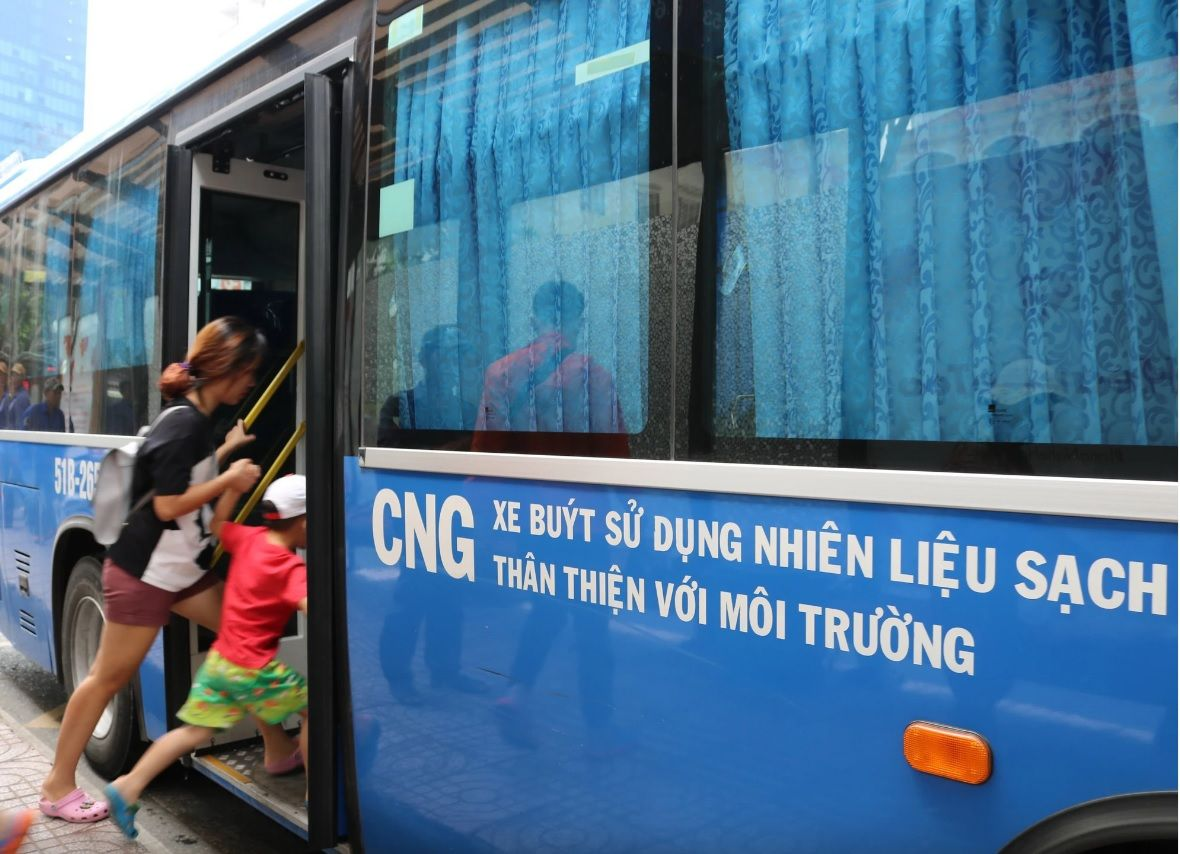 Xe buýt sử dụng khí nén thiên nhiên CNG