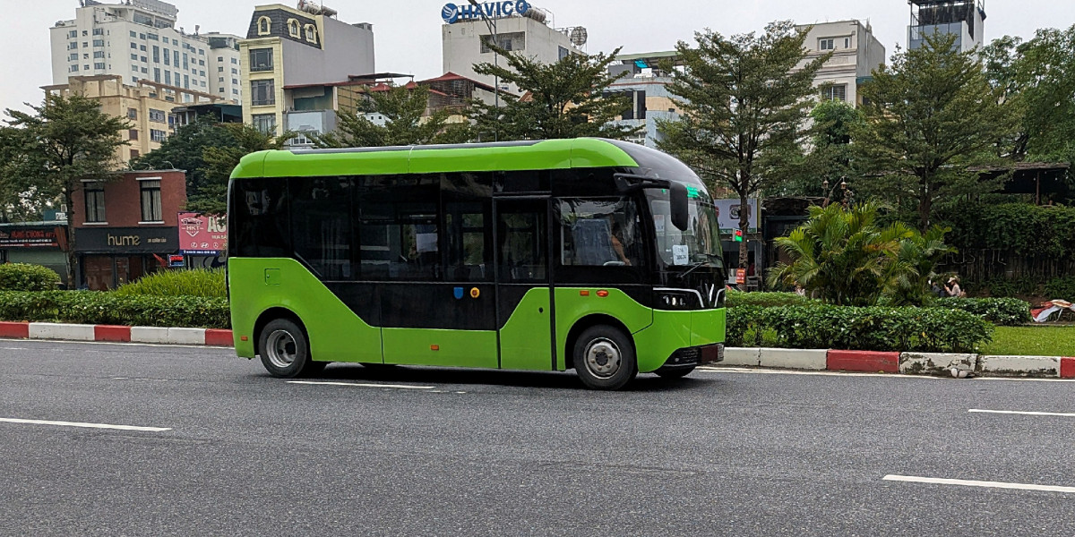 Kích thước DxRxC: 6.200 × 2.200 × 2.900 mm