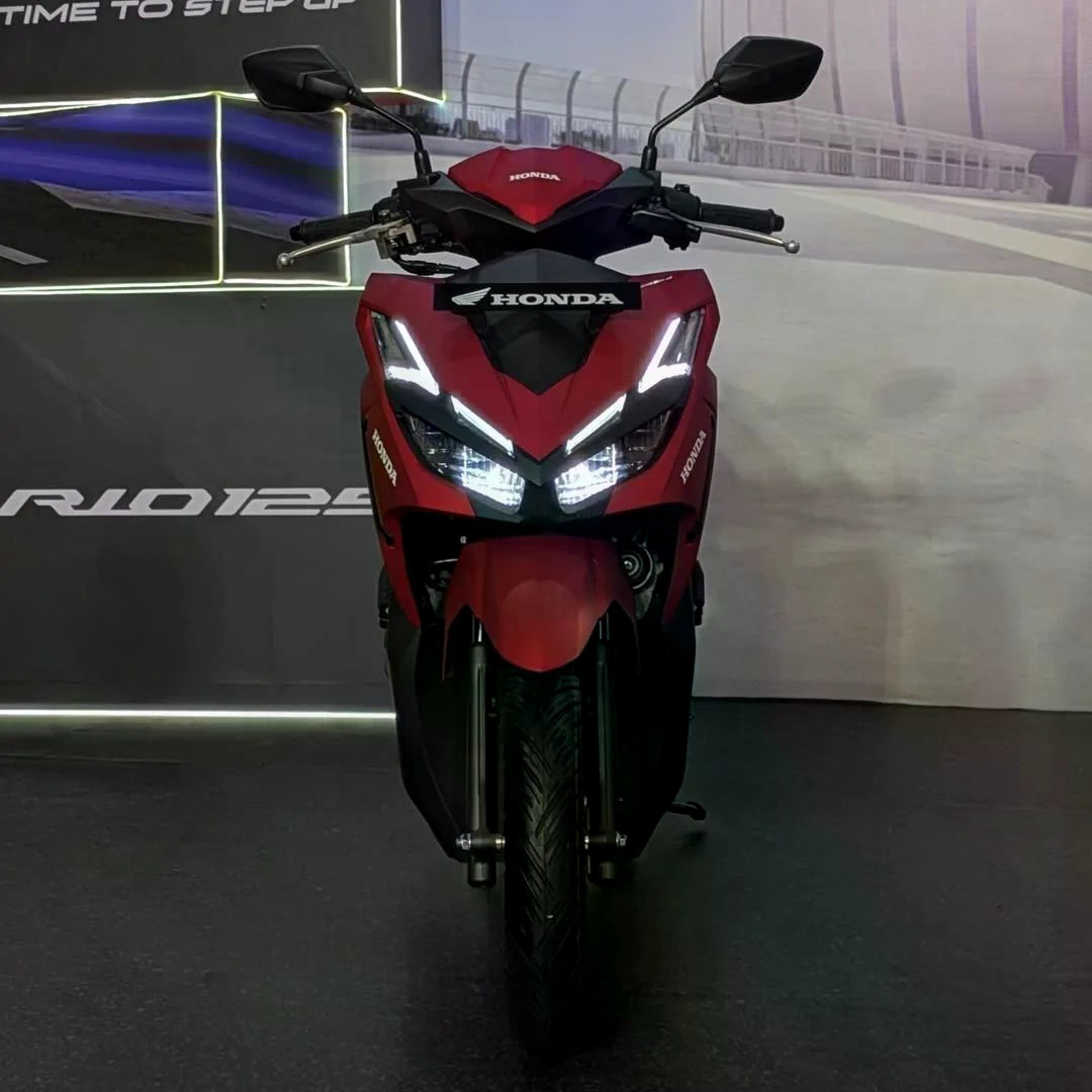 Phần đuôi xe vuốt nhọn với đèn hậu LED