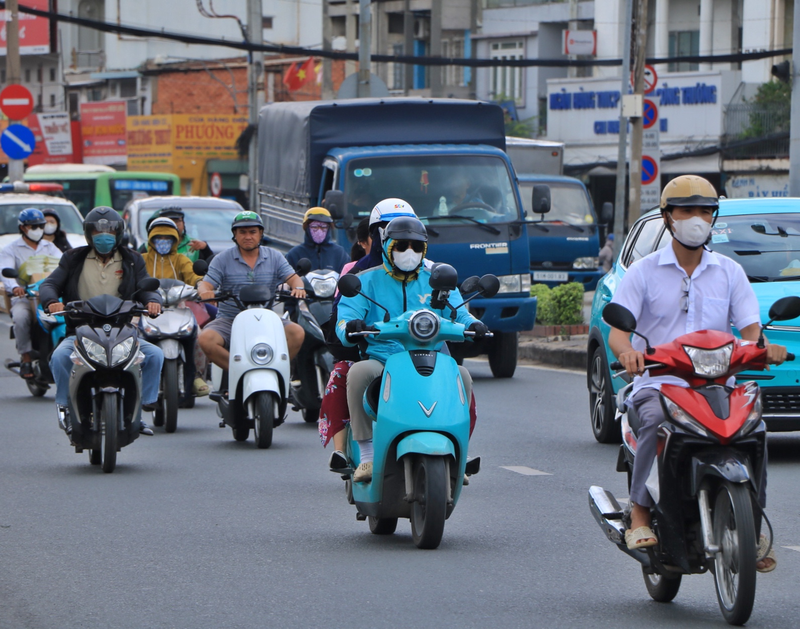 Ô tô công vụ chuyển sang sử dụng xe điện