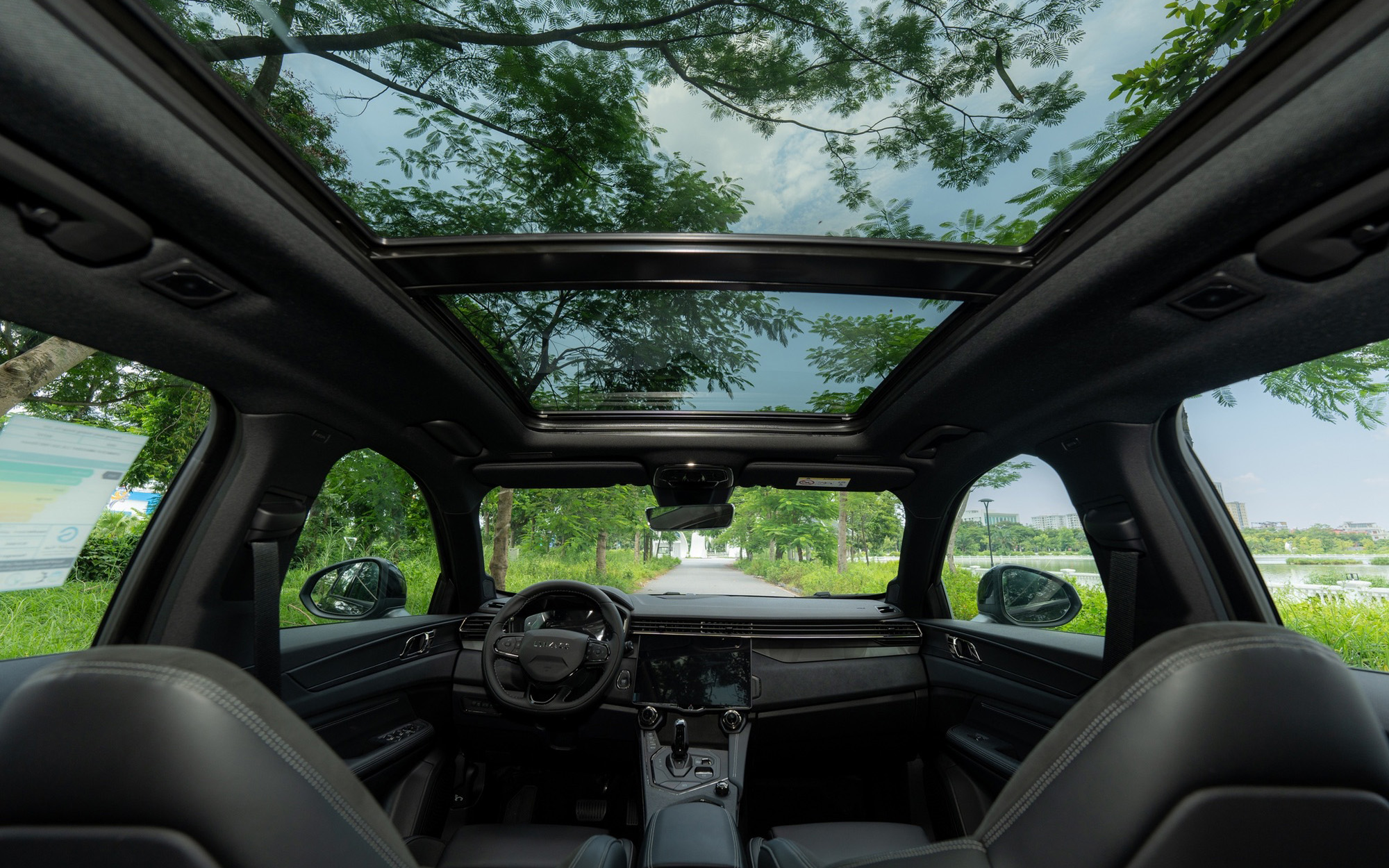 Ngoại thất Lynk & Co 01 Hyper tiêu chuẩn Ngoại thất phiên bản Hyper với mâm nhỏ hơn và đèn LED không thích ứng