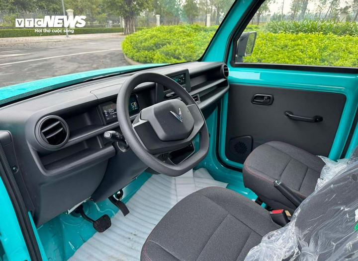 Khoang lái xe tải EC Van